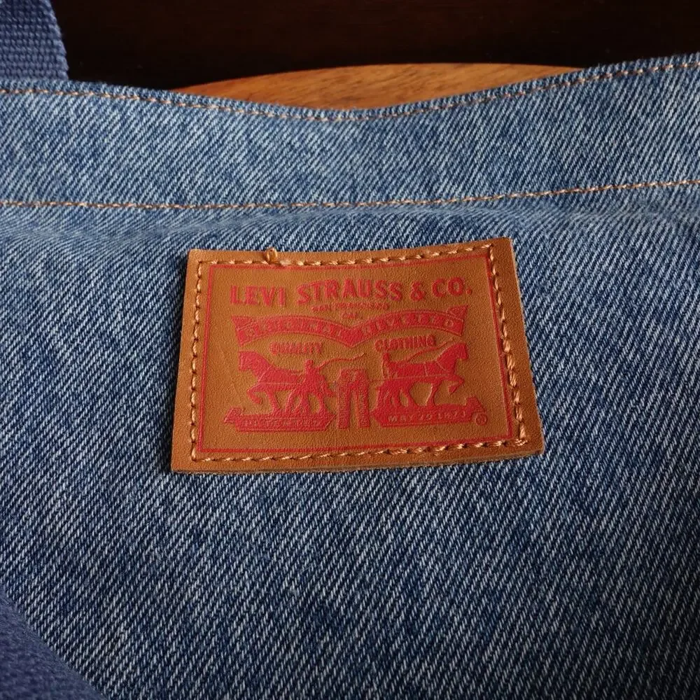 Levis Back Pocket Tote Bag Denim Medium Wash Blue Denim Casual Handbag NWT